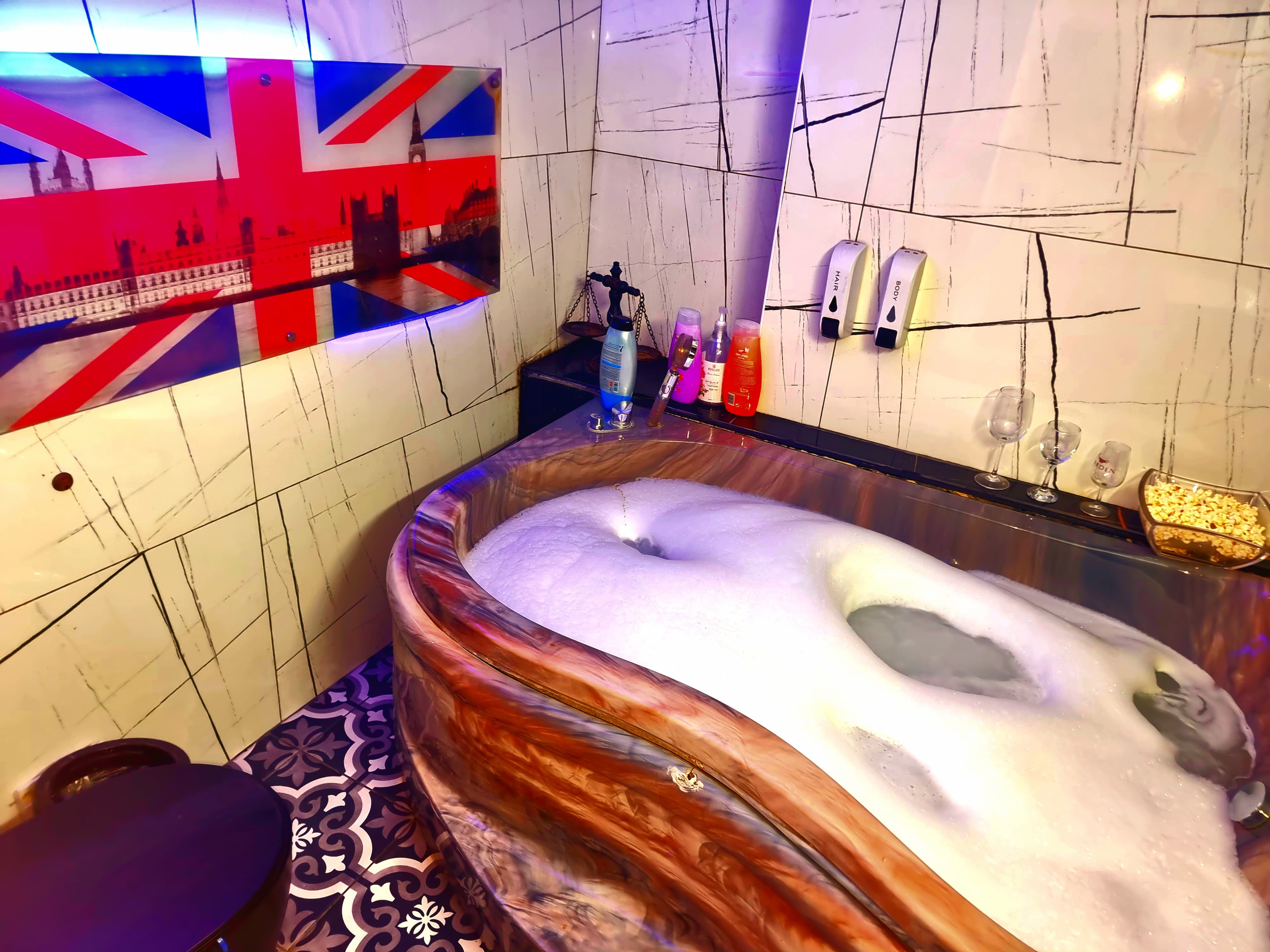 אבי סוויטות 