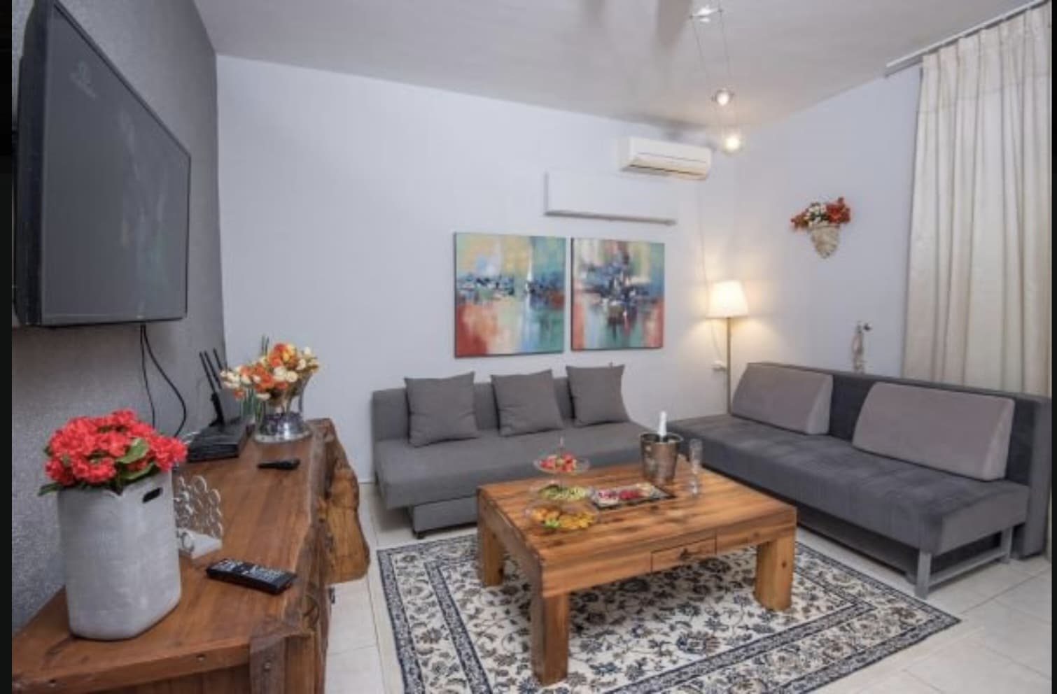 סוויטה זוגית מחולקת